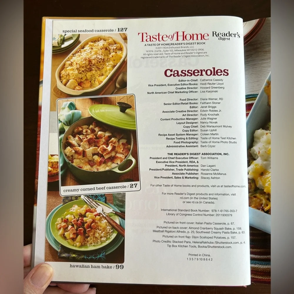 Taste‎ of Home Casseroles Cookbook